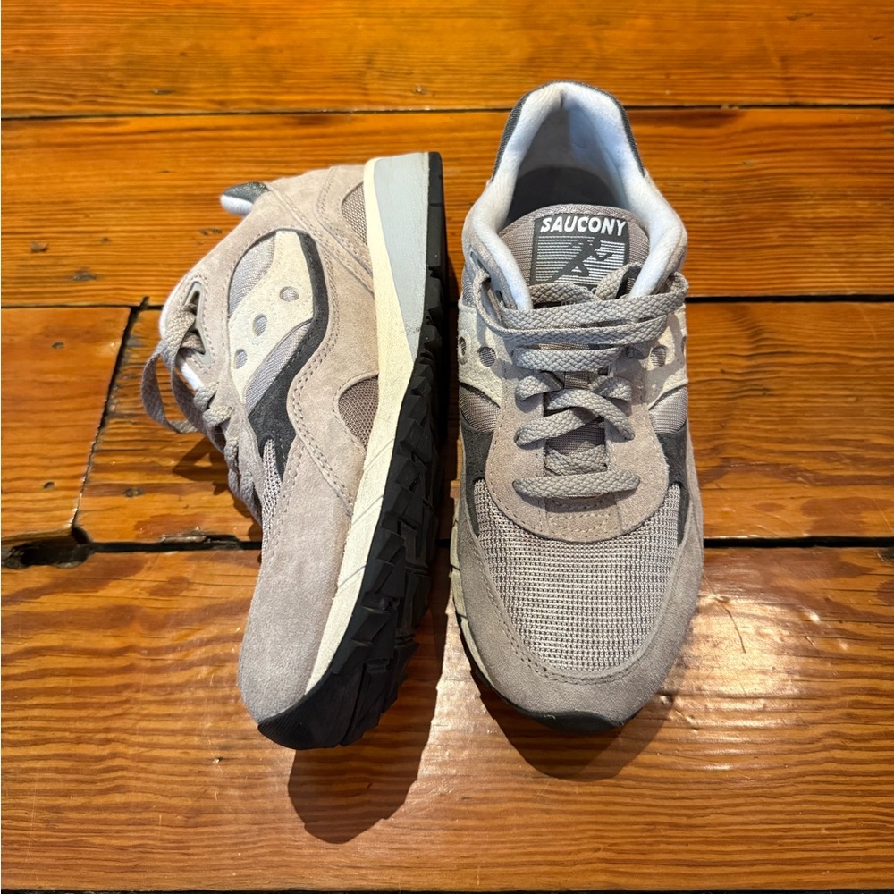 Saucony Shadow 6000 Gray Sneakers Size 8.5